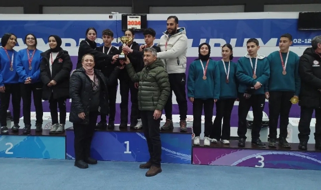 Curling müsabakalarının EİT ödülleri verildi