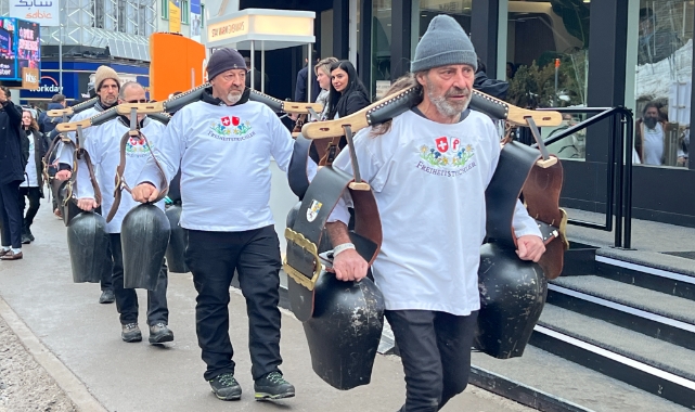 Davos’ta Trump protesto edildi!
