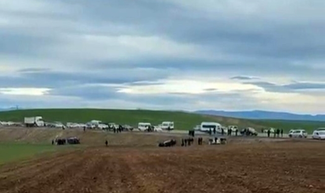 Diyarbakır’da üç araç tarlaya uçtu!