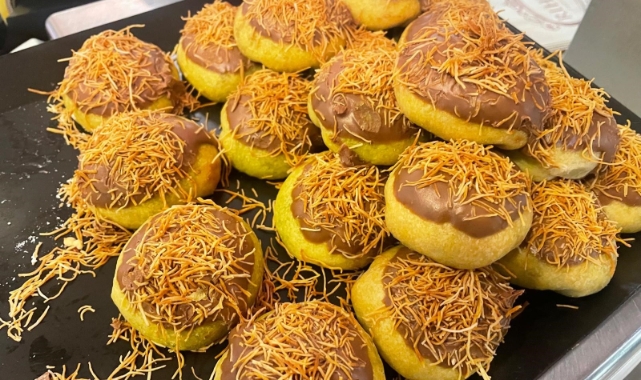 'Dubai çikolatası' çılgınlığı katlanarak devam ediyor! Şimdi de kurabiye ve yaş pasta...