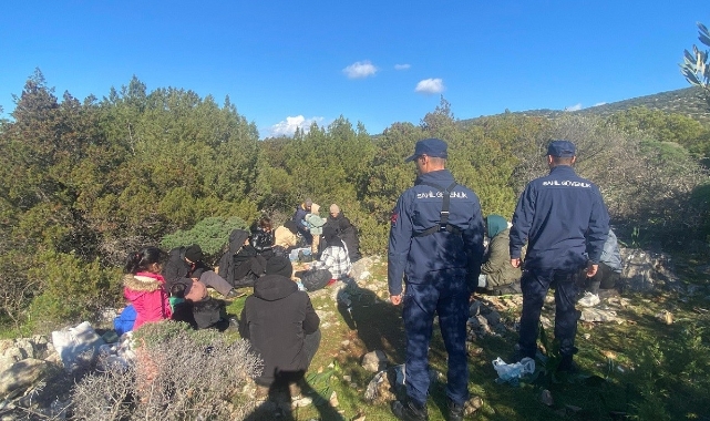 Düzensiz göçmenler deniz çıkışı hazırlığında yakalandı!