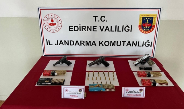 Edirne'de 3 adet ruhsatsız tabanca ele geçirildi