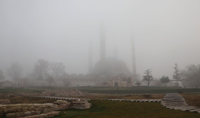 Edirne'de sis etkili oldu