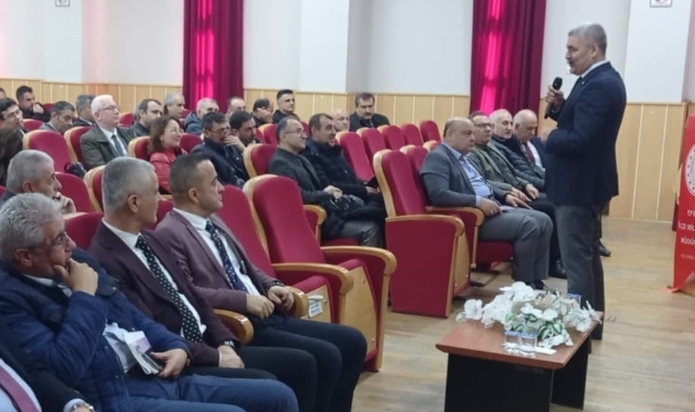 Efeler’de ‘Yöneticiler Okuyor’ projesinin ikinci toplantısı yapıldı