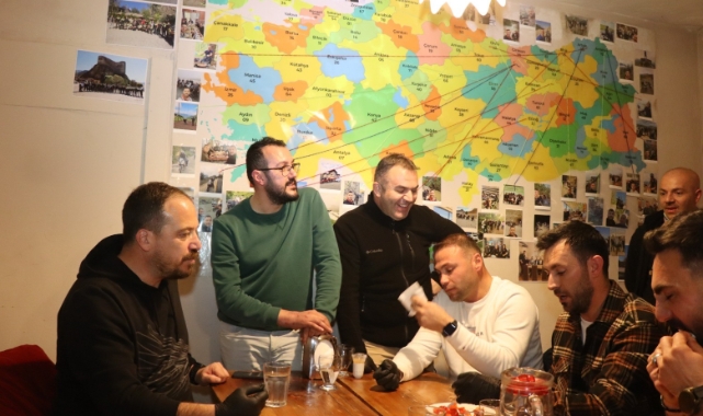 Erzurumlu gençlerin dünyanın en acı biberiyle imtihanı