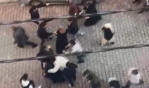 Esenyurt’ta 'takı töreni' kavgası!