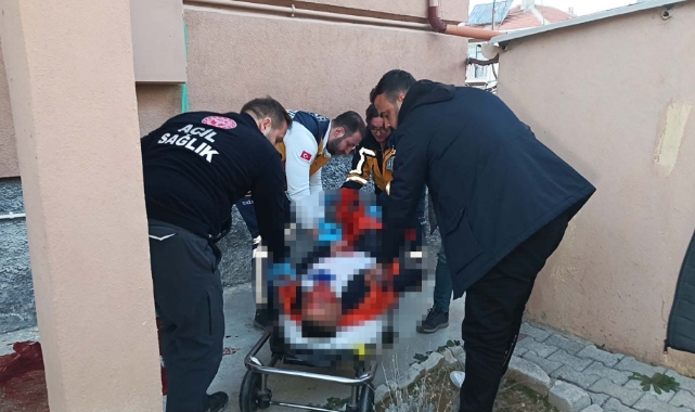 Evine gelen husumetlisini tüfekle bacağından yaraladı