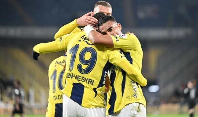 Fenerbahçe'nin Midtjylland maçı kamp kadrosunu belli oldu!