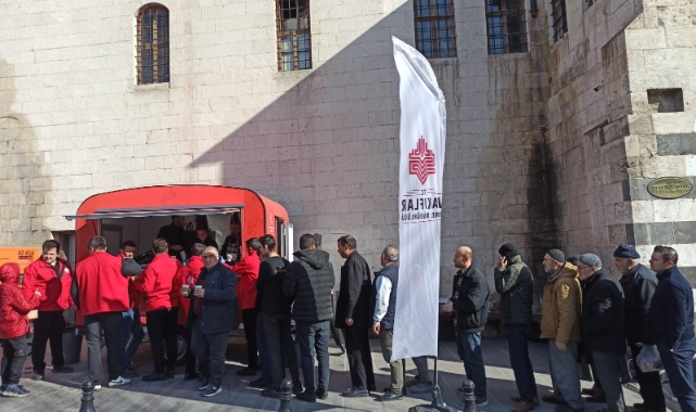 Gaziantep Vakıflar Bölge Müdürlüğünden salep ikramı