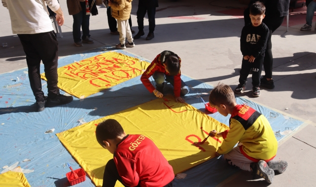 Göztepeli çocuklar anlamlı etkinlikte bir araya geldi