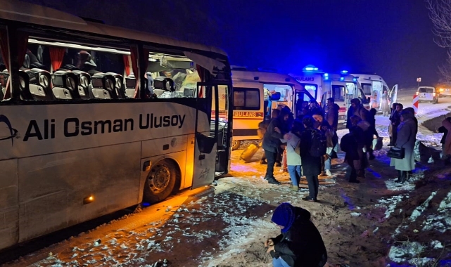 Gümüşhane'de yolcu otobüsü kaza yaptı: 2'si çocuk 14 yaralı