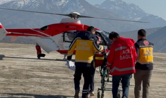 Helikopter ambulans Melisa bebek için havalandı
