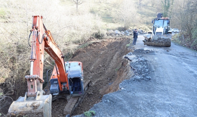 Heyelan sonrası çalışmalar hızla devam ediyor