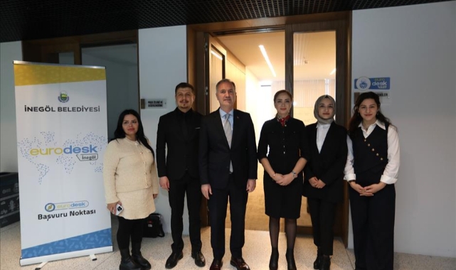 İnegöl Belediyesi'nden gençler için 'Eurodesk Temas Noktası'