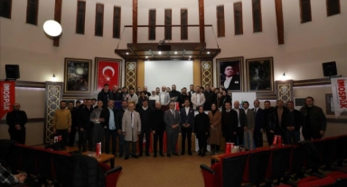 İnegöl'de fuar öncesi mobilya pazarlamacılarına eğitim