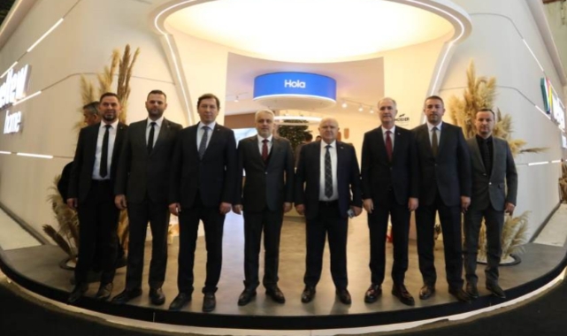 İnegöl protokolünden İstanbul Mobilya Fuarına ziyaret