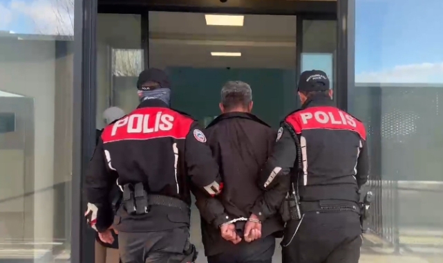 İzmir’de hakkında hapis kararı bulunan çocuk istismarcısı yakalandı