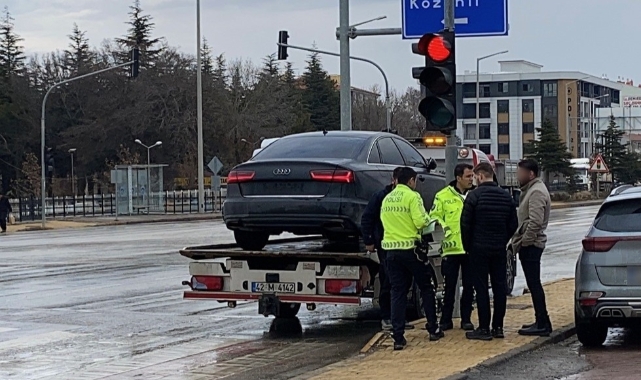 Jandarmadan kaçtı polise yakalandı!