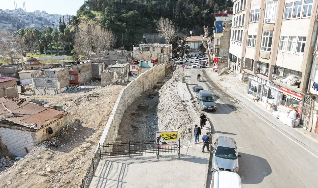 Kahramanmaraş'ta Sarayaltı-Kale yol çalışmasında sona gelindi