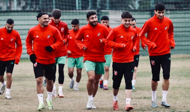 Karşıyaka kadroyu bozmayacak