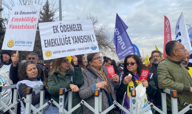 KESK bakanlık önünde taleplerini sıraladı