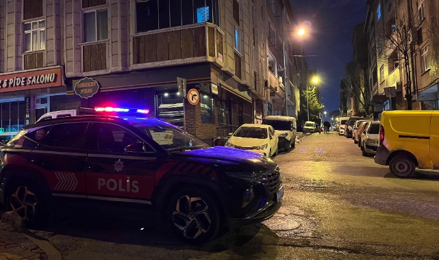 Küçükçekmece'de cadde ortasında silahlı saldırı!