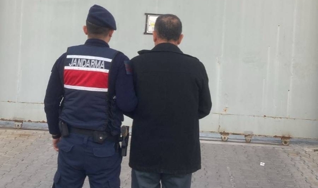 Manisa'da hapis cezası ile aranan 2 şahıs yakalandı