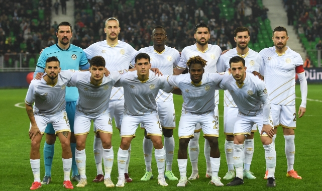 Manisa FK’da yüzler gülüyor