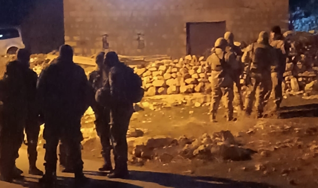 Mardin'de eski muhtar eşini uyurken öldürdü!