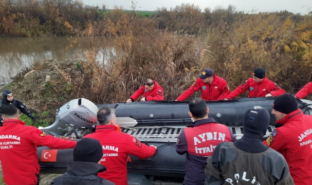 Menderes Nehri'ne düşen kişiyi arama çalışmaları sürüyor