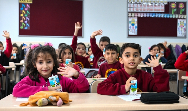 Mersin'de 5 yılda 5 milyon paket süt dağıtıldı