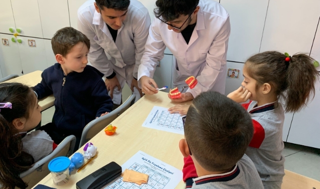 Miniklere ağız ve diş sağlığı eğitimi