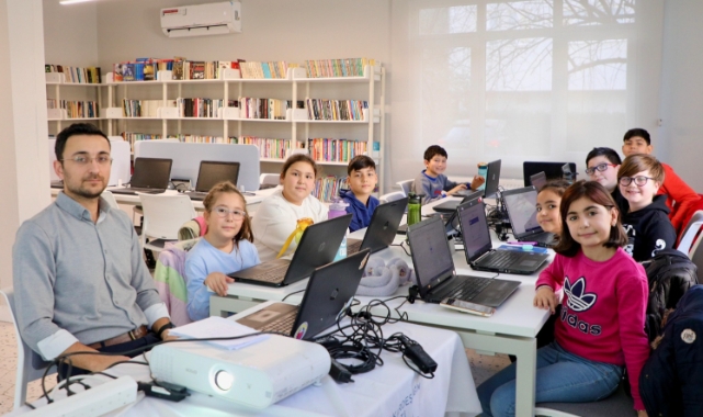 Mudanya'da çocuklar robotik kodlama öğreniyor