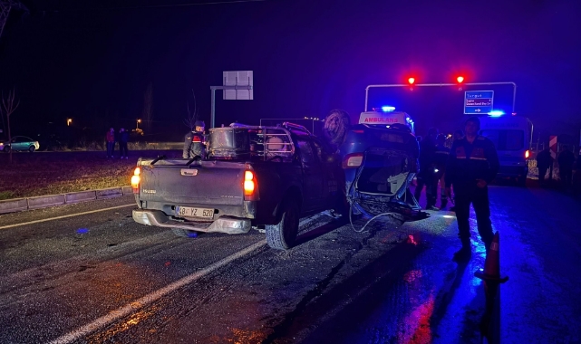 Muğla’da kamyonet ile otomobil çarpıştı: 2 ölü, 2 yaralı