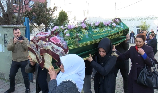 Öldürülen Ayşe Çelik son yolculuğuna uğurlandı