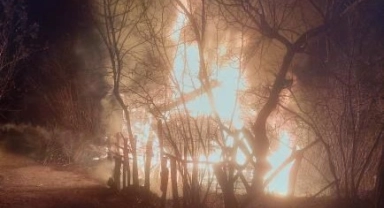 Ordu'da oyun oynayan çocuklar samanlığı yaktı