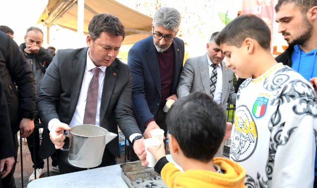 Osmangazi Belediye Başkanı Aydın’dan vatandaşlara çorba ikramı