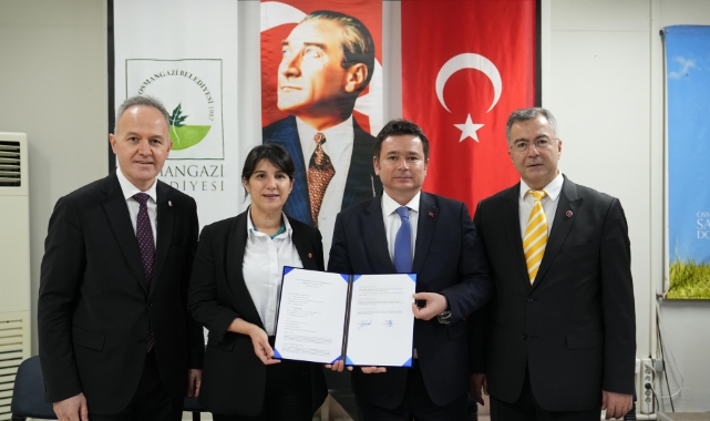 Osmangazi'de sahiplenilen köpeklerin ilk aşısı ve muayenesi belediyeden