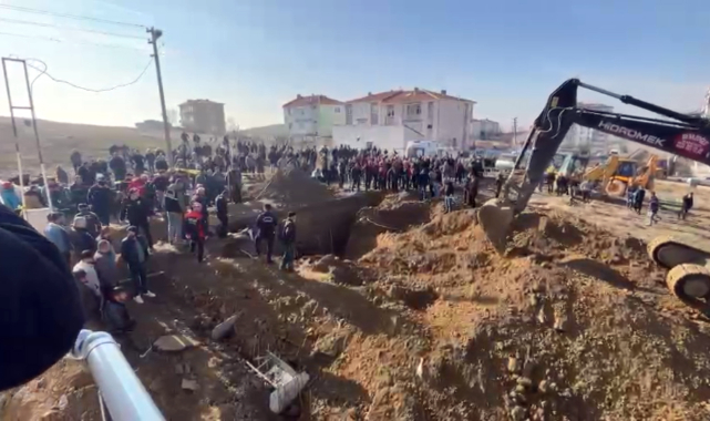 Polatlı'da kanalizasyon bağlantısı inşaatında göçük!
