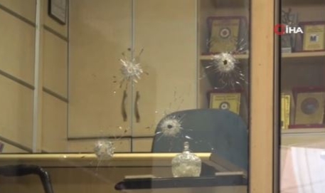 Samsun'da iş yerine silahla saldıran şahısa gözaltı