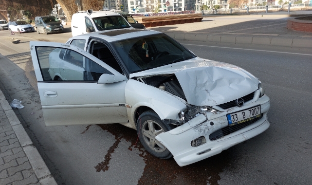 Samsun'da otomobil hafif ticari araçla çarpıştı: 1 yaralı