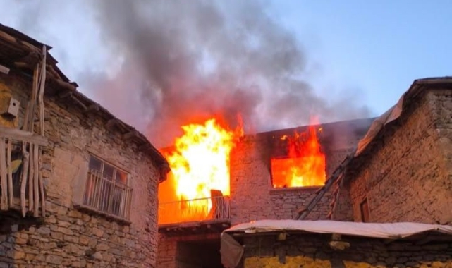 Siirt'te müstakil evde yangın çıktı