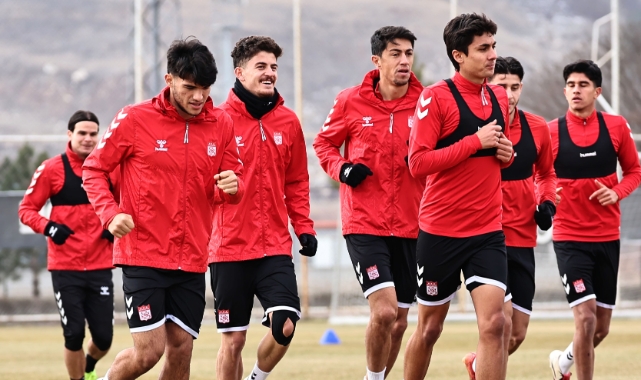 Sivasspor Trabzonspor mesaisine başladı