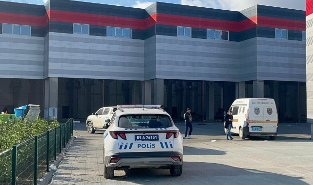 Stajyer öğrenci 5 metre yüksekten düşüp ağır yaralandı