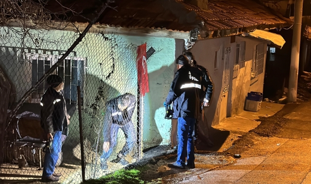 Uşak’ta eşini ve kayınbiraderini sokak ortasında pompalı tüfekle vurdu