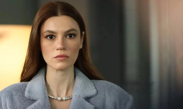 Yüsra Geyik güzelliğiyle hayran bıraktı