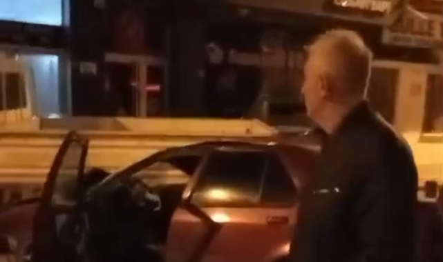 3 araca çarpan sürücü kaçtı
