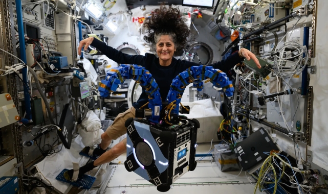 ABD'li astronot Suni Williams tarihe geçti
