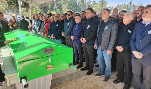 Adana'da endoskopi işlemi sonrasında hayatını kaybeden kadın toprağa verildi