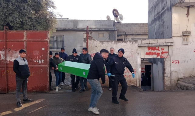 Adana'da genç kadın evinde ölü bulundu! Kocası gözaltında